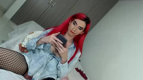 Snapshot of lunahot05xxx chatting on 21, 1, 2025 LUNA online show from 21, 1, 2025