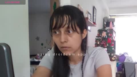 Snapshot of lunamoon_17 chatting on 4, 1, 2025 LUNA online show from 4, 1, 2025