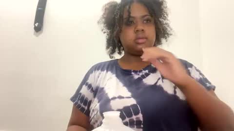 lunamoth00 online show from 6, 1, 2026