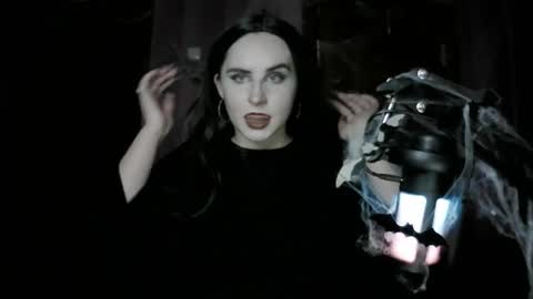 Snapshot of lunamystique_ chatting on 27, 10, 2025 lunamystique_ online show from 27, 10, 2025