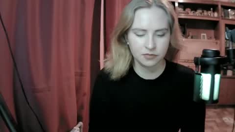 Snapshot of lunamystique_ chatting on 3, 2, 2026 lunamystique_ online show from 3, 2, 2026