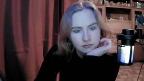 Snapshot of lunamystique_ chatting on 6, 2, 2026 lunamystique_ online show from 6, 2, 2026