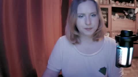 Snapshot of lunamystique_ chatting on 28, 4, 2026 lunamystique_ online show from 28, 4, 2026