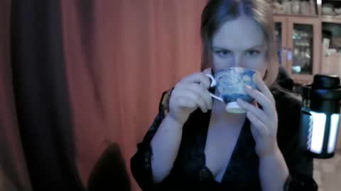 Snapshot of lunamystique_ chatting on 25, 6, 2026 lunamystique_ online show from 25, 6, 2026