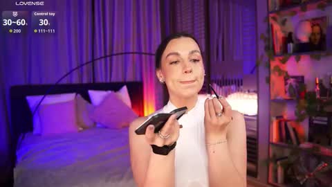 Luna  next streams Mon Fri Sat Sun 8pm-5am gmt0 online show from 29, 11, 2025