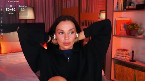 Snapshot of lunanight_ chatting on 25, 4, 2026 Luna next streams Mon Fri Sat Sun 8pm-5am gmt0 online show from 25, 4, 2026