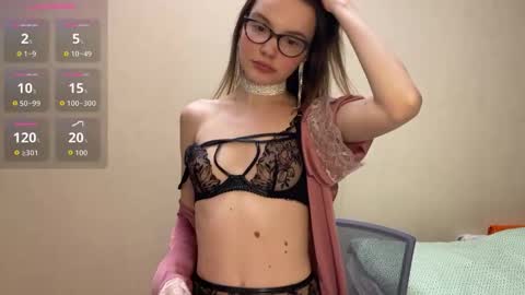 Snapshot of lunaorchid chatting on 20, 10, 2025 Ksenya online show from 20, 10, 2025