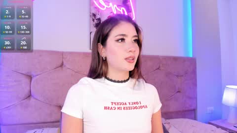 Snapshot of lunar_leen chatting on 8, 12, 2024 Luna  online show from 8, 12, 2024