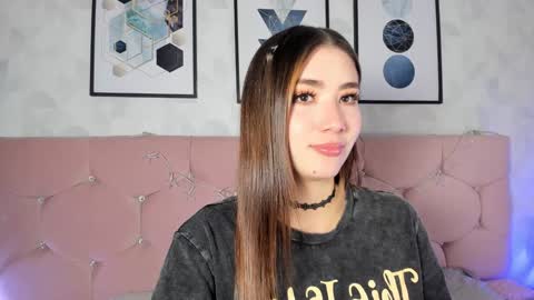 Snapshot of lunar_leen chatting on 28, 12, 2024 Luna  online show from 28, 12, 2024