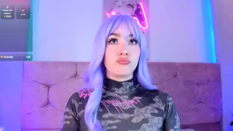 Snapshot of lunar_leen chatting on 19, 2, 2025 Luna  online show from 19, 2, 2025