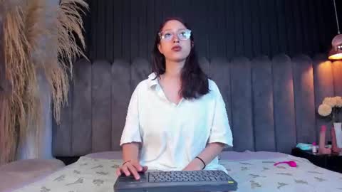 lunar_lustx online show from 28, 6, 2026