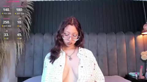 lunar_lustx online show from 30, 6, 2026