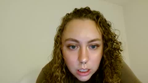 Snapshot of lunardaze chatting on 6, 5, 2026 lunar daze online show from 6, 5, 2026