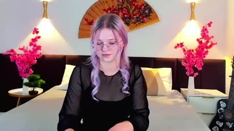 Snapshot of lunariafox chatting on 15, 3, 2026 lunariafox online show from 15, 3, 2026