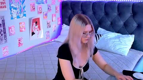 Snapshot of lunariafox chatting on 6, 4, 2026 lunariafox online show from 6, 4, 2026