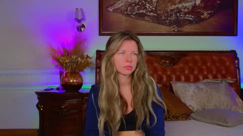 Snapshot of lunarishi chatting on 18, 11, 2025 Luna Rishi online show from 18, 11, 2025