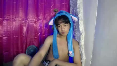 Snapshot of lunarmaxxx chatting on 20, 3, 2026 max online show from 20, 3, 2026
