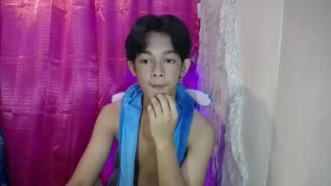 Snapshot of lunarmaxxx chatting on 28, 3, 2026 max online show from 28, 3, 2026