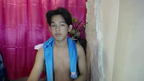 Snapshot of lunarmaxxx chatting on 29, 3, 2026 max online show from 29, 3, 2026