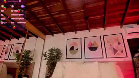 Snapshot of lunaruso chatting on 6, 3, 2026 Luna Ruso online show from 6, 3, 2026