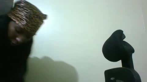 Snapshot of lunashow1 chatting on 20, 12, 2025 LunaShow1 online show from 20, 12, 2025