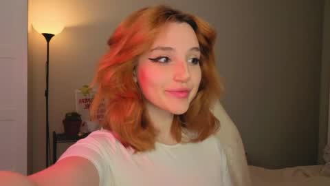 Snapshot of lunatale chatting on 20, 4, 2026 Kate online show from 20, 4, 2026