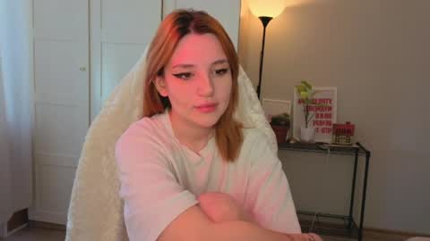 Snapshot of lunatale chatting on 2, 5, 2026 Kate online show from 2, 5, 2026
