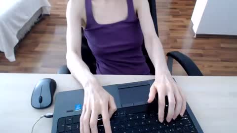 lunavibe_ online show from 27, 6, 2026