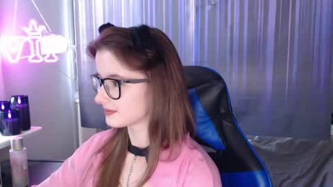 Snapshot of lunaxcherry chatting on 29, 6, 2026 LunaXcherry online show from 29, 6, 2026