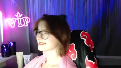 Snapshot of lunaxcherry chatting on 23, 7, 2026 LunaXcherry online show from 23, 7, 2026