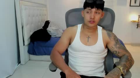 Snapshot of lunay_xtreemboy chatting on 22, 4, 2026 Lunay online show from 22, 4, 2026