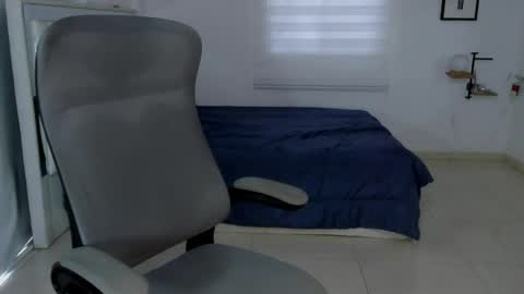 Snapshot of lunay_xtreemboy chatting on 7, 5, 2026 Lunay online show from 7, 5, 2026
