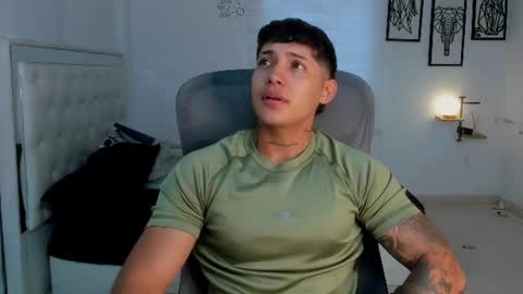 Snapshot of lunay_xtreemboy chatting on 20, 6, 2026 Lunay online show from 20, 6, 2026