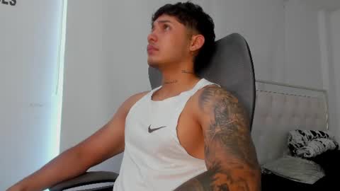 Snapshot of lunay_xtreemboy chatting on 5, 7, 2026 Lunay online show from 5, 7, 2026