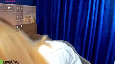 Snapshot of lune_fallenstar chatting on 6, 7, 2026 Lune FallenStar online show from 6, 7, 2026