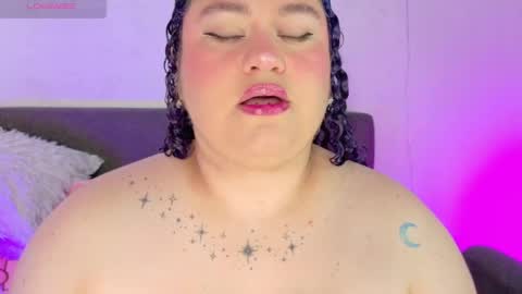 Snapshot of lunitaa_0 chatting on 10, 5, 2026 L U N I T A online show from 10, 5, 2026