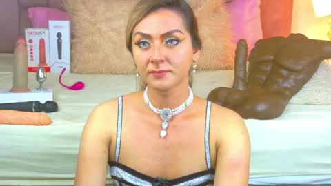 Snapshot of lunitadiva chatting on 5, 5, 2026 lunitadiva online show from 5, 5, 2026