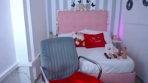 lunna_boobs20 online show from 17, 12, 2024