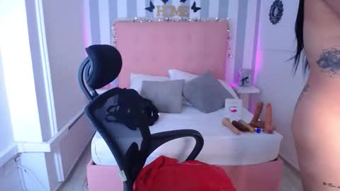 lunna_boobs20 online show from 10, 10, 2025
