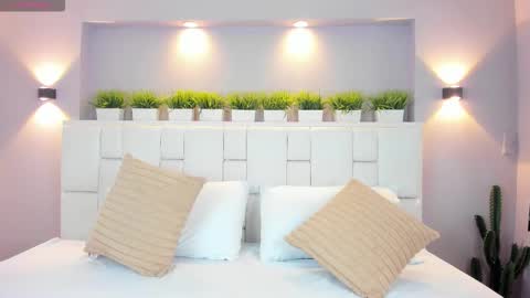 L U N N A online show from 18, 12, 2025