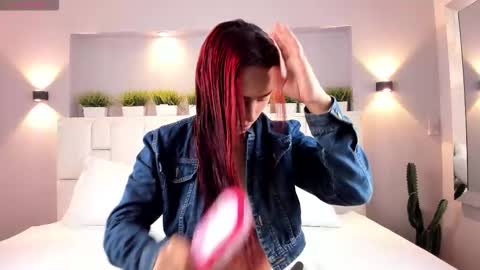 L U N N A online show from 1, 2, 2026