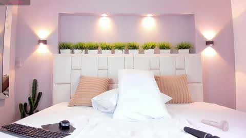 L U N N A online show from 20, 2, 2026