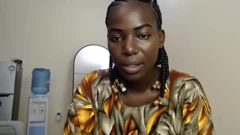 Snapshot of luo_queen chatting on 6, 3, 2026 luo_queen online show from 6, 3, 2026