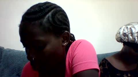 Snapshot of luo_queen chatting on 23, 3, 2026 luo_queen online show from 23, 3, 2026