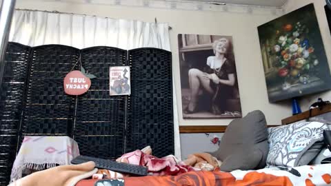 .Clarissa. Follow me on Instagram   miss buns  online show from 8, 9, 2025