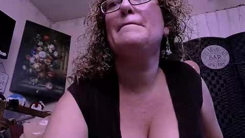Snapshot of lusciouslibra82 chatting on 28, 5, 2026 .Clarissa. Follow me on Instagram miss buns online show from 28, 5, 2026