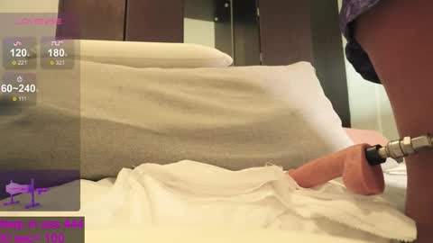 Snapshot of lusciouslipsxx chatting on 1, 12, 2025 lusciouslipsxx online show from 1, 12, 2025