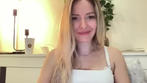 Snapshot of lusiluv chatting on 23, 4, 2026 lusiluv online show from 23, 4, 2026