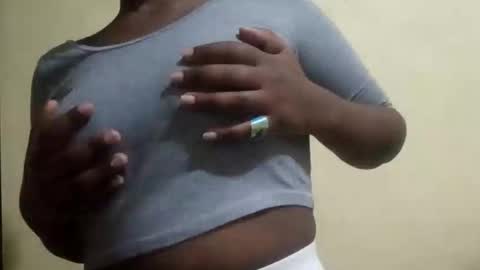 Snapshot of lustinshadows chatting on 14, 9, 2025 Nessy online show from 14, 9, 2025