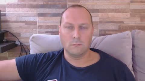 lustonfan online show from 10, 4, 2026